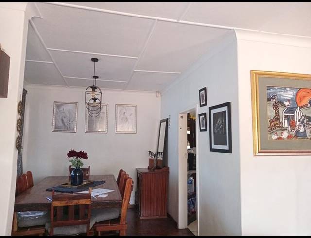 3 BEDROOM HOUSE FOR SALE IN GREENHILLS